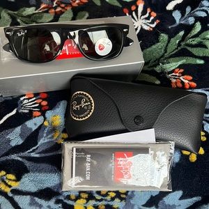 NWT Ray Ban Wayfarer Sunglasses 🕶️